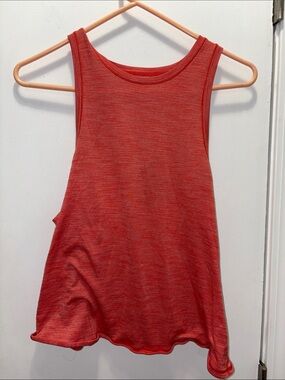 Lululemon tank top tag is missing size 6/8